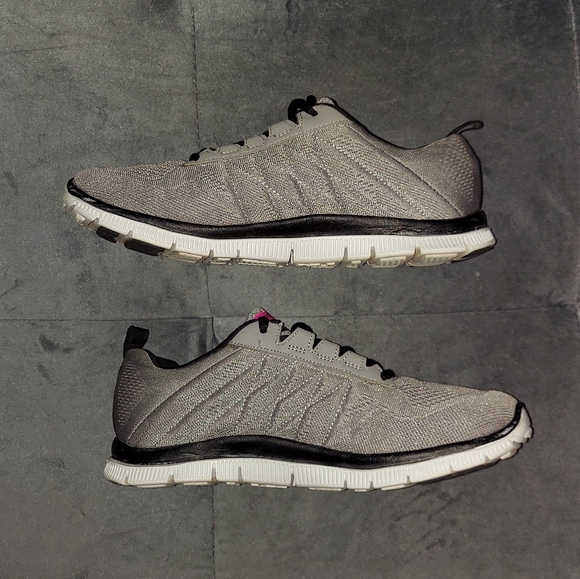 EUC SKECHERS SKECH-KNIT WOMENS RUNNING A SNEAKERS FLEX SOLE MEMORY FOAM SIZE 8 - Picture 5 of 6